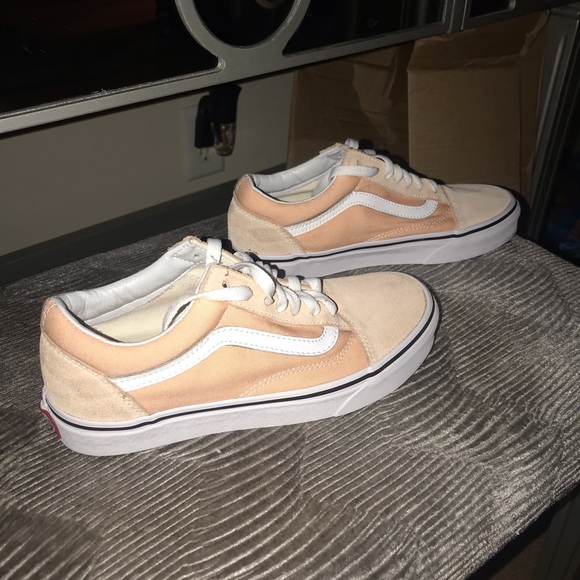 Vans - Picture 2 of 4